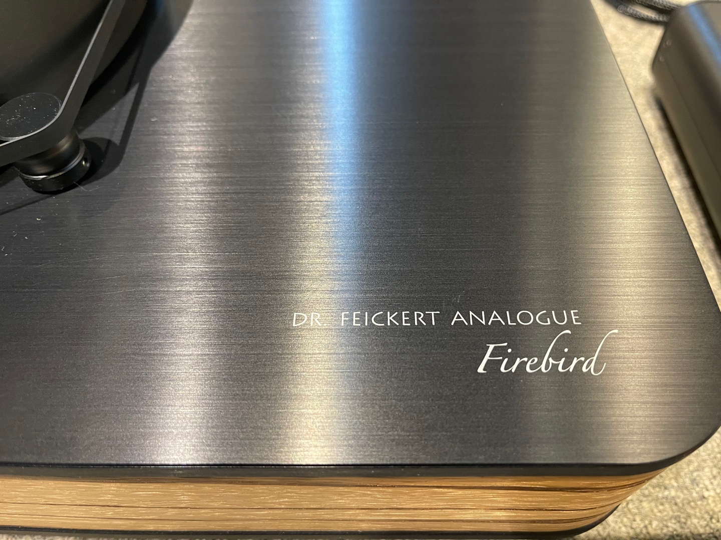 DR. FEICKERT ANALOGUE Firebird ̺ Ǹմϴ