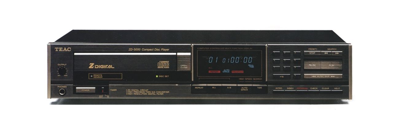 티악이 처음으로 선보인 CD 플레이어인 ZD-5000